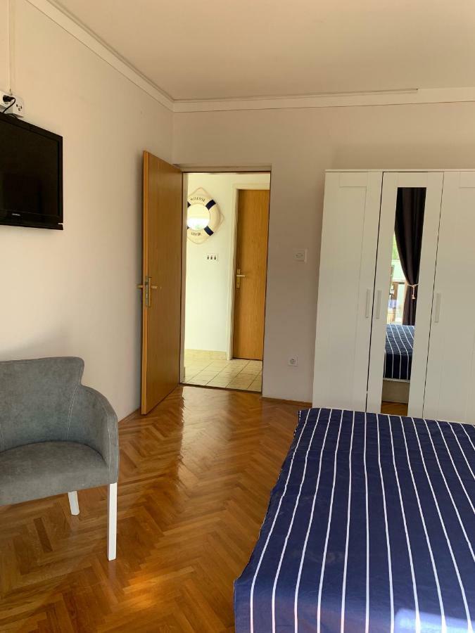 Apartment Trgici Barbat na Rabu Exterior photo